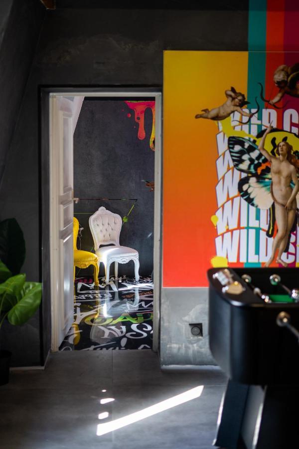 Capsule Art Deco - Jacuzzi - Netflix - Home Cinema - Arcade De Jeux & Nintendo Switch - 2 Chambres - Filet Suspendu فالنسيان المظهر الخارجي الصورة