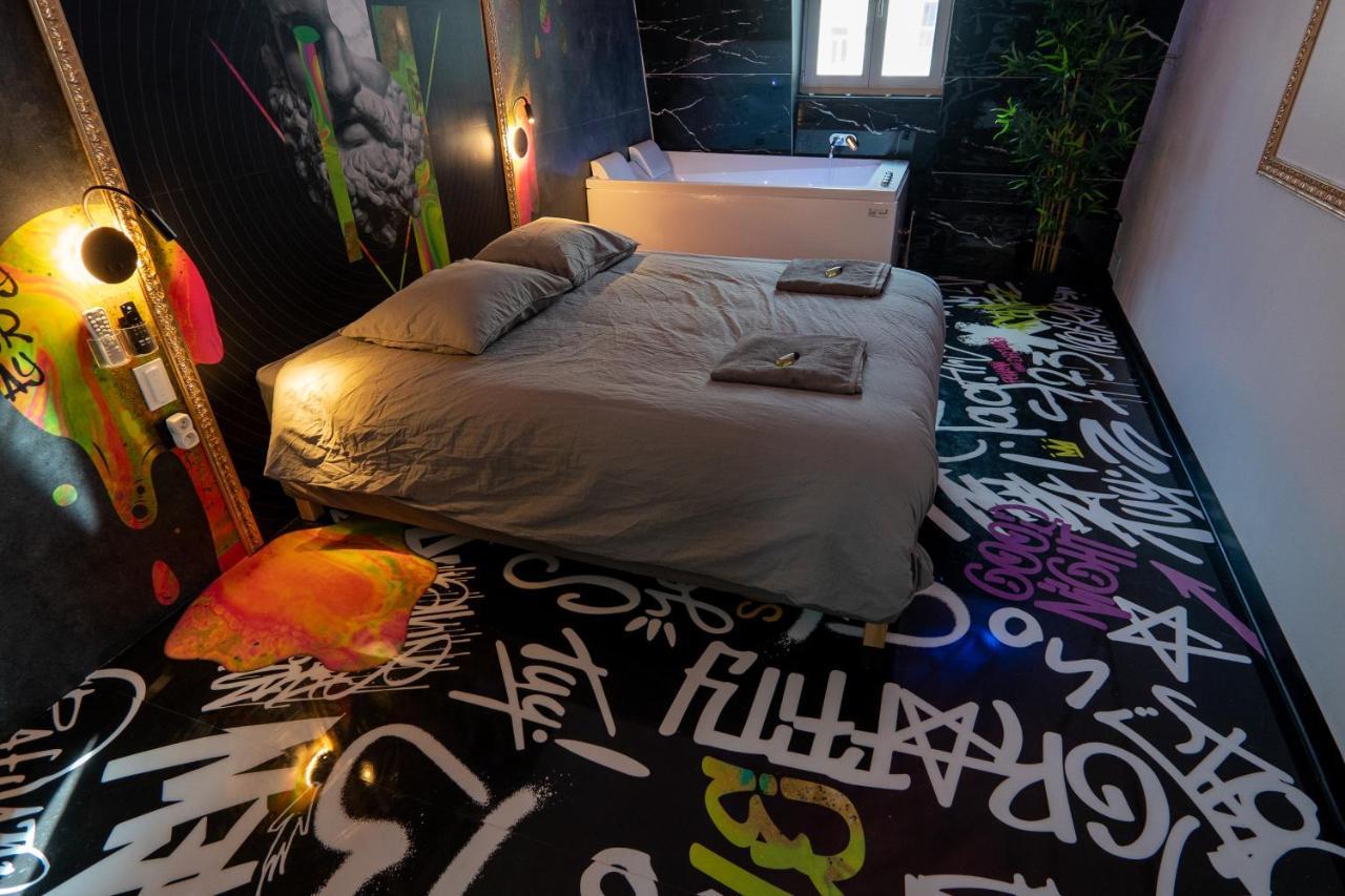 Capsule Art Deco - Jacuzzi - Netflix - Home Cinema - Arcade De Jeux & Nintendo Switch - 2 Chambres - Filet Suspendu فالنسيان المظهر الخارجي الصورة